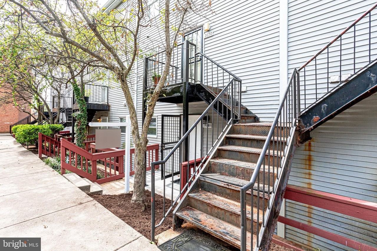 2648 Bowen Rd Se - Photo 2 of 36