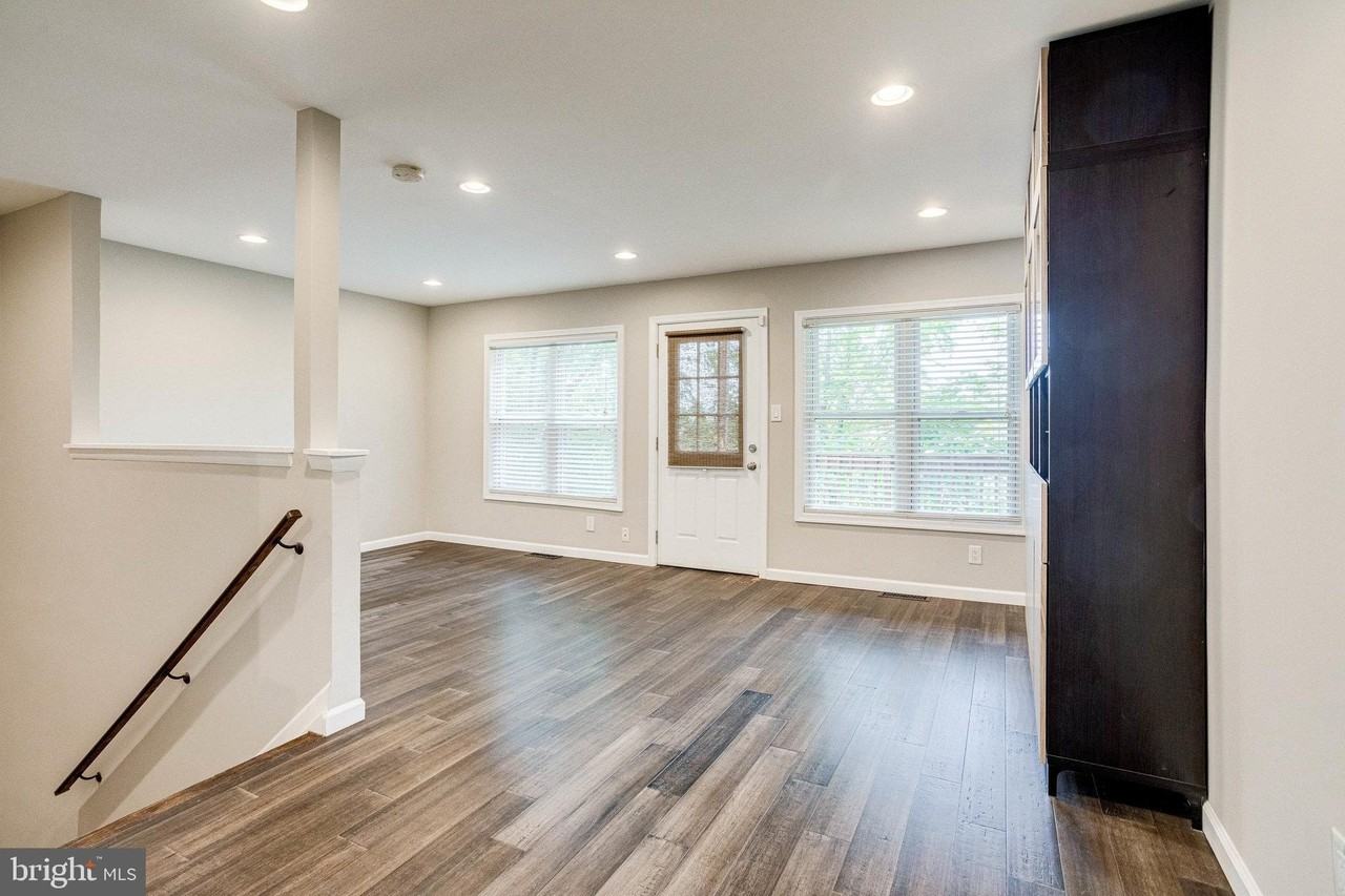 2648 Bowen Rd Se - Photo 7 of 36