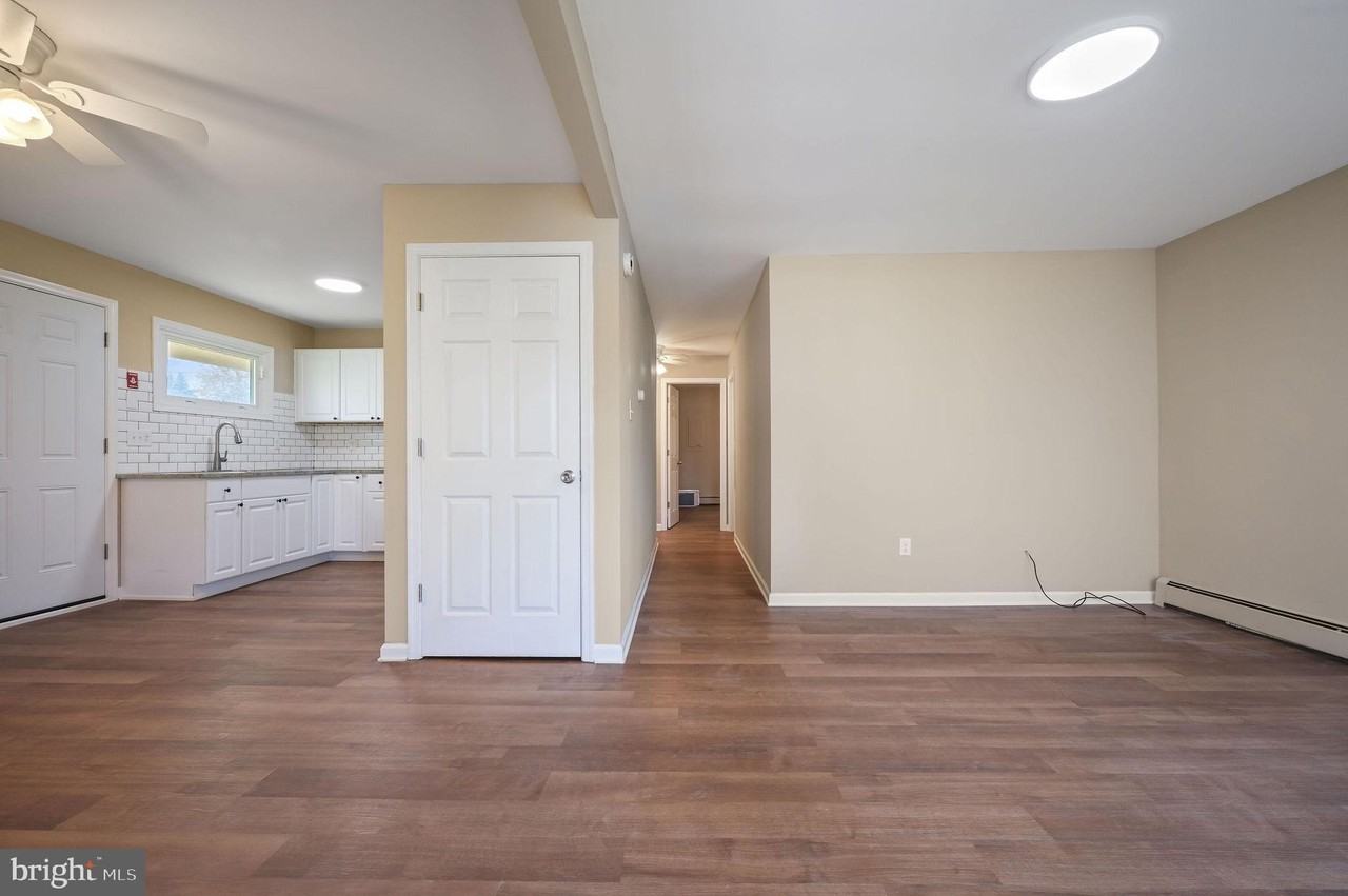 814 New Castle Ave - Photo 2 of 12