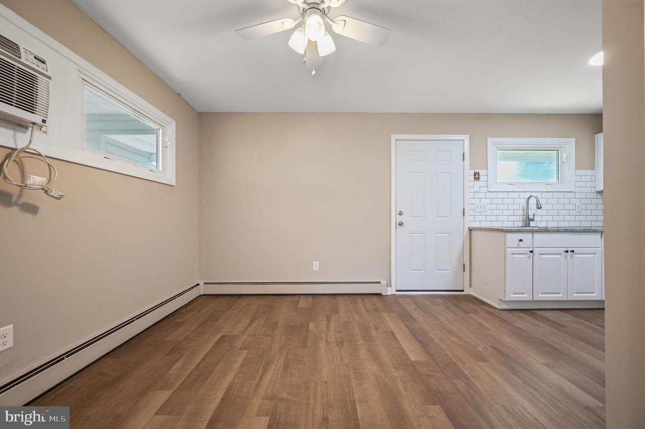 814 New Castle Ave - Photo 6 of 12