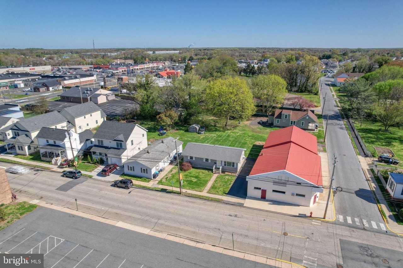 206 N Main St - Photo 2 of 30