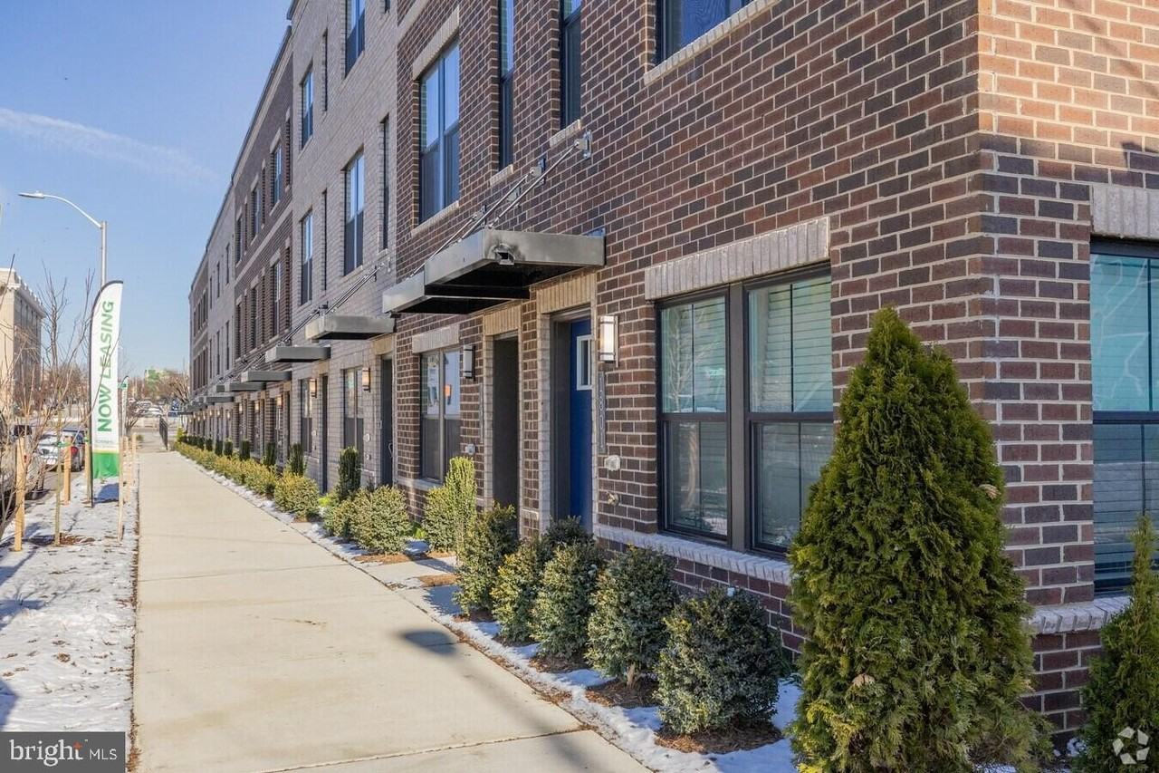 1801 Guilford Ave - Photo 2 of 14