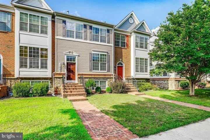 11843 Skylark Rd - Photo 3 of 31