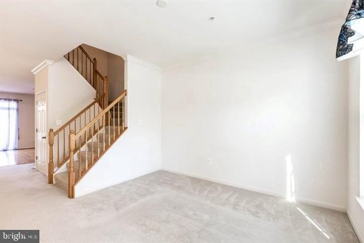 11843 Skylark Rd - Photo 4 of 31