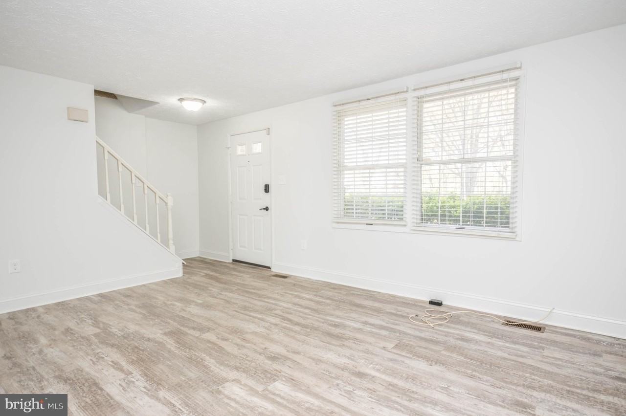 14550 Farmcrest Pl - Photo 2 of 27