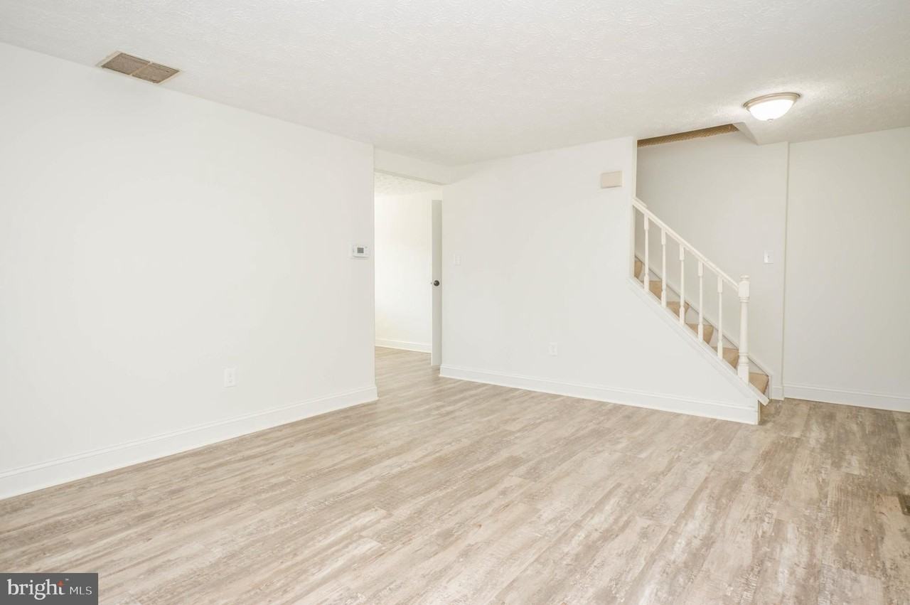 14550 Farmcrest Pl - Photo 4 of 27