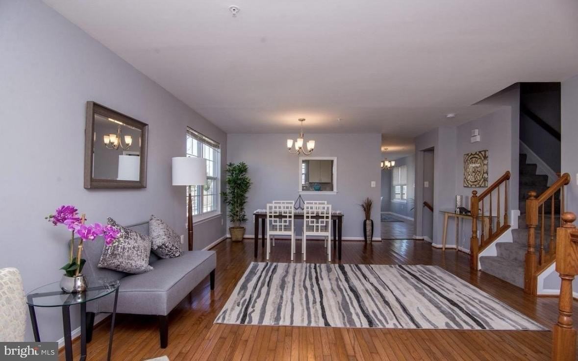 8800 Community Square Ln - Photo 4 of 27