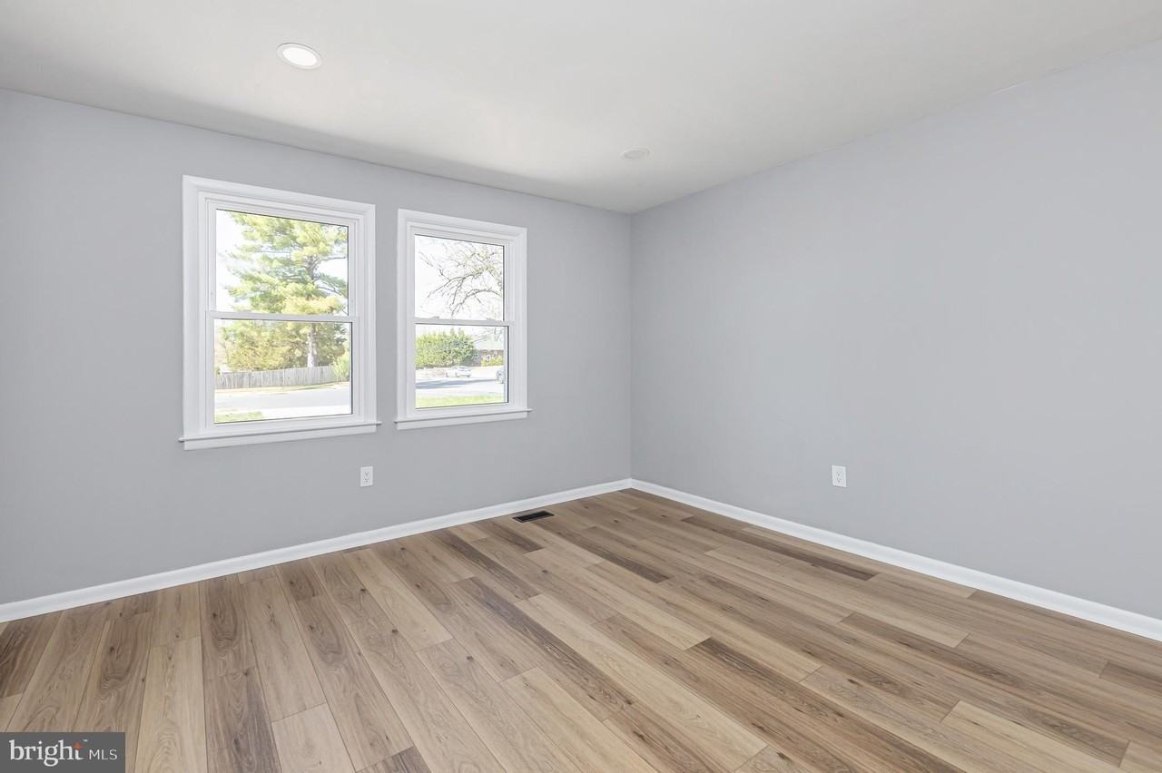 78 Abbington Ln - Photo 7 of 17