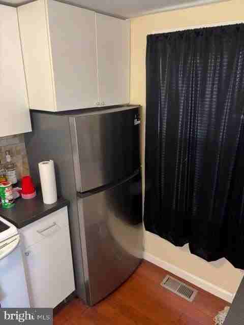 137 E High St #A - Photo 3 of 10