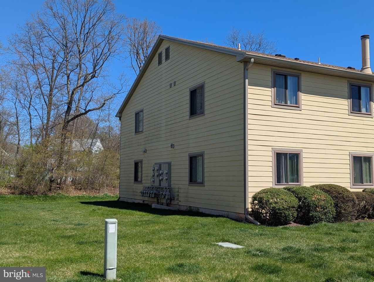 1616 Morris Ct - Photo 2 of 14