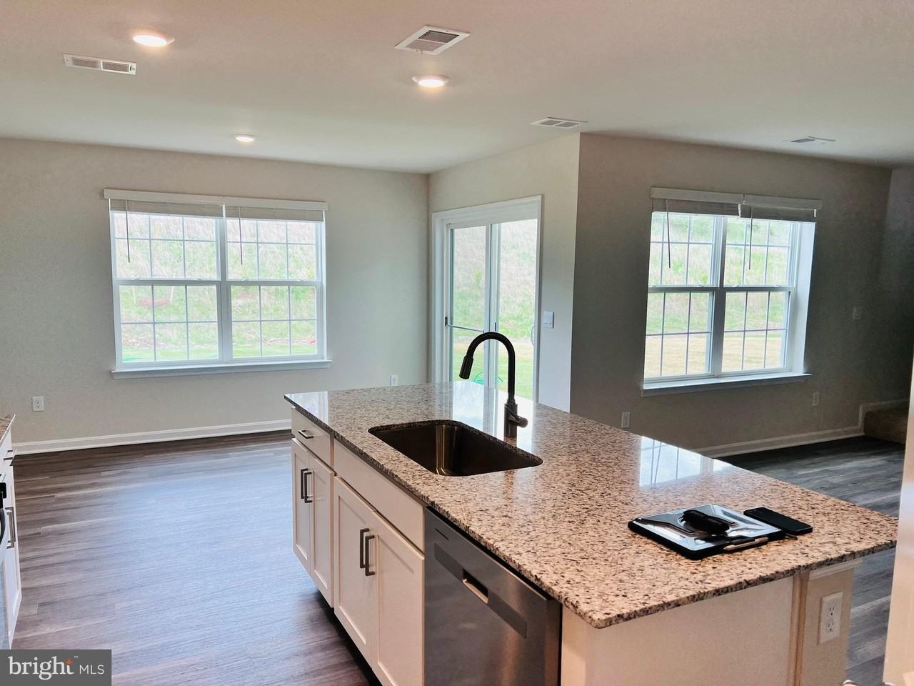 5197 Crooked Ln - Photo 2 of 24