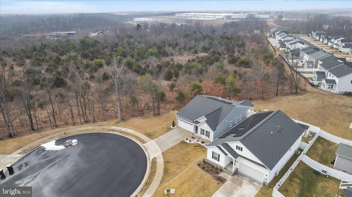 154 Nevermore Dr - Photo 3 of 42