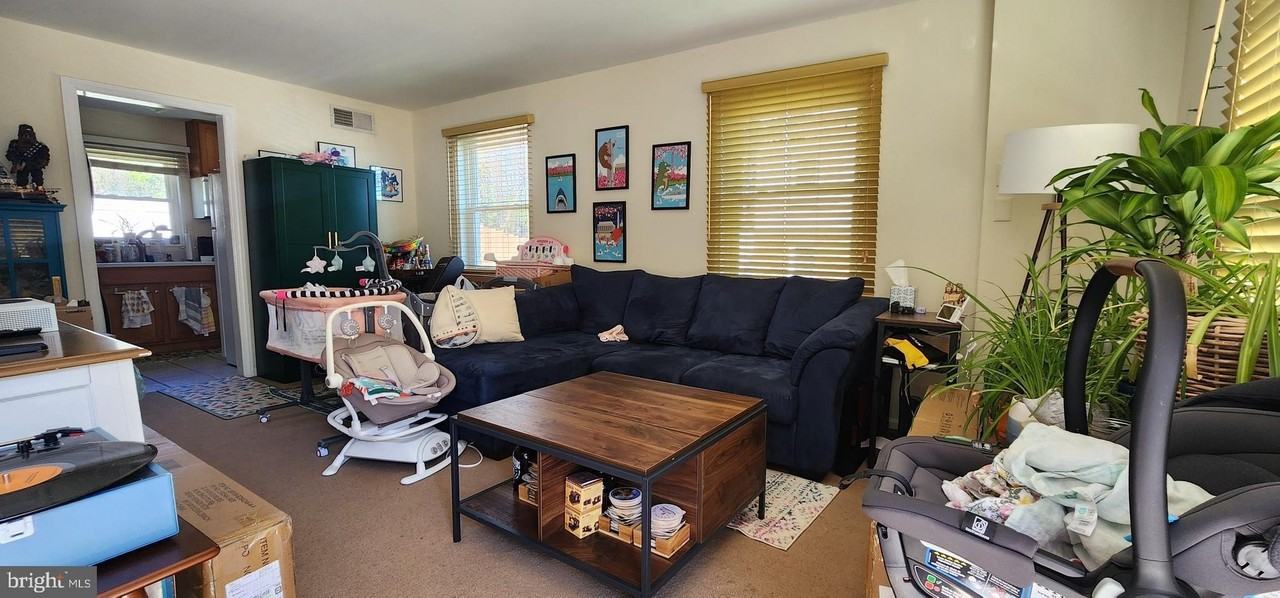 5828 Biscayne Dr - Photo 3 of 8