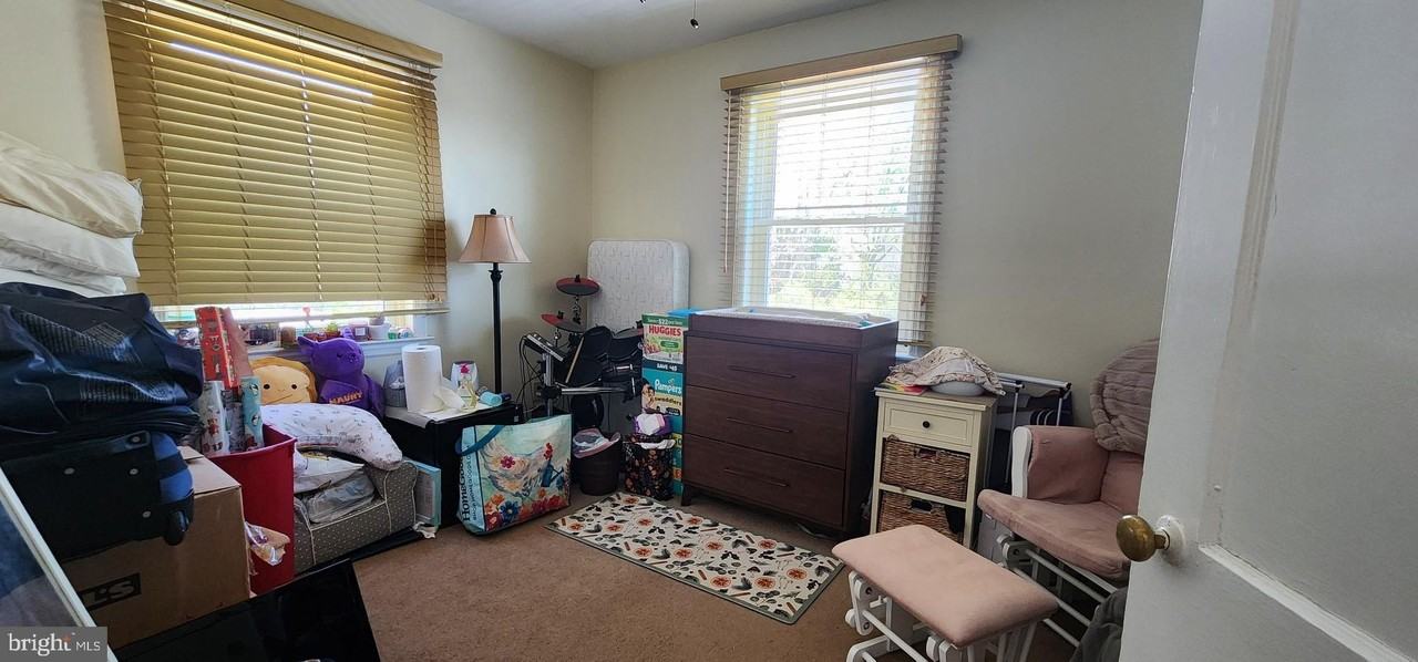 5828 Biscayne Dr - Photo 5 of 8