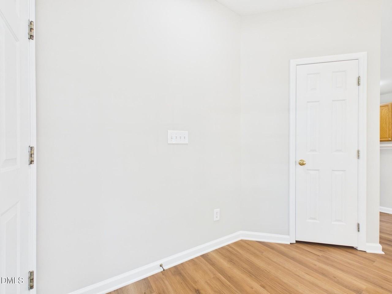2111 Kudrow Ln - Photo 6 of 45