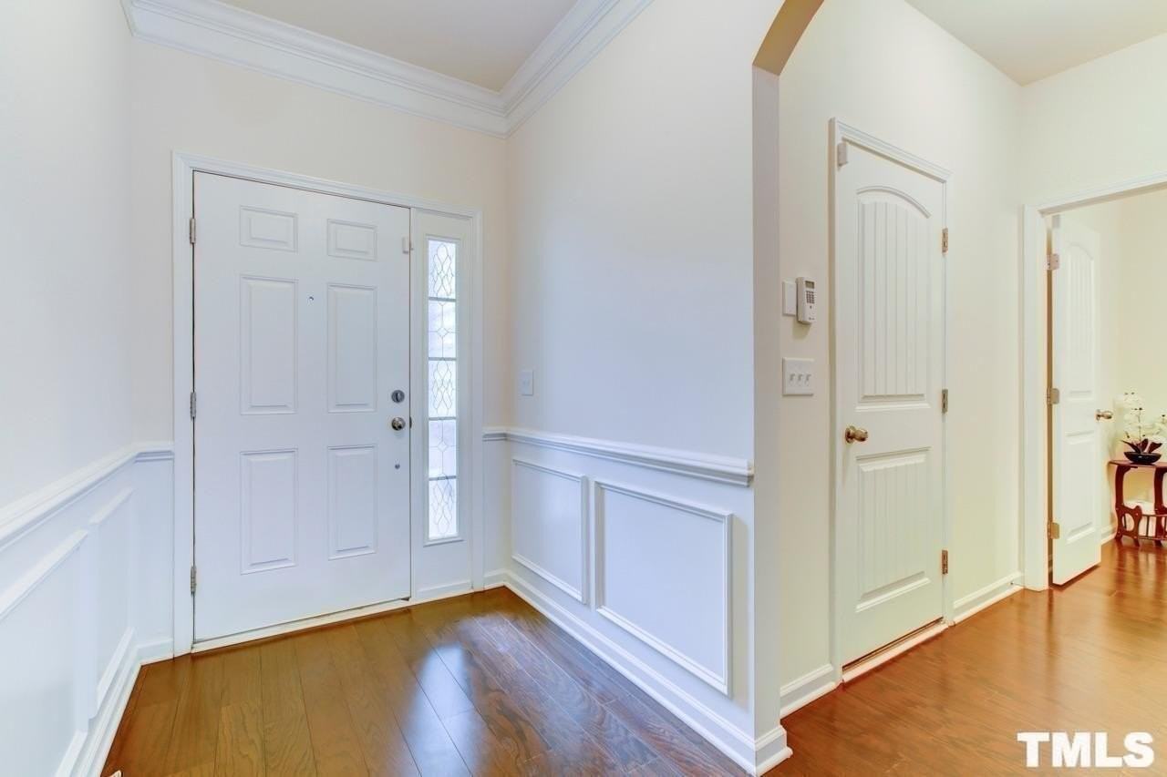 341 Scotlow Way - Photo 3 of 24