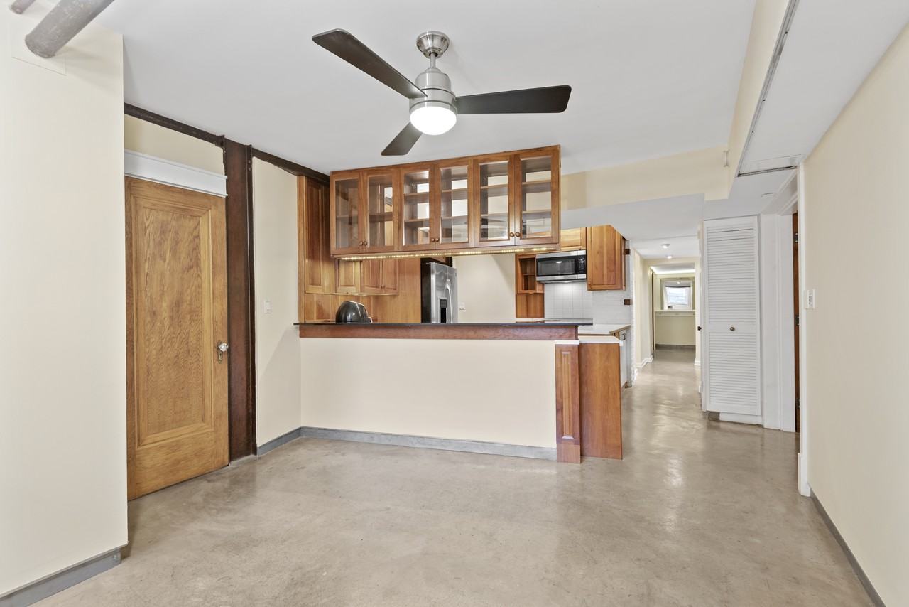 2749 North Hampden Court #1G - Photo 3 of 18