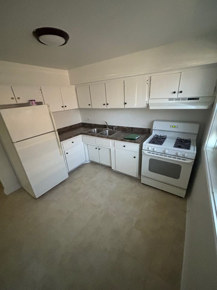 1971 North 19th Avenue #2 - Photo 3 of 6