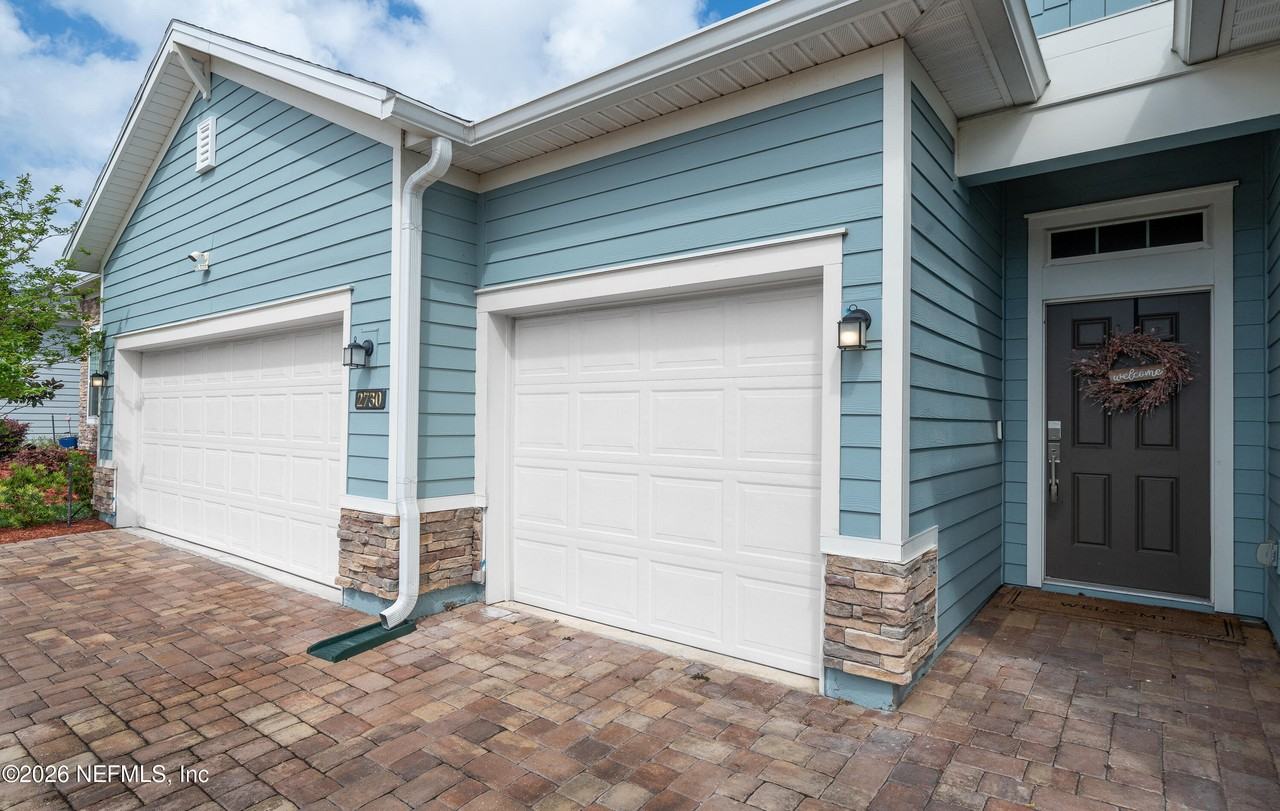 2730 White Cedar Ln - Photo 3 of 50