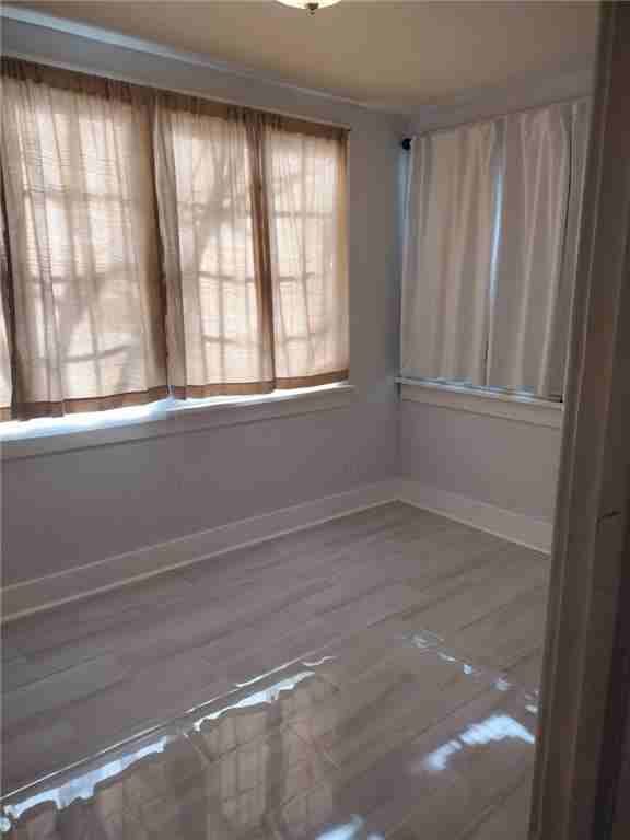 932 Jackson Ave ##3 - Photo 2 of 5