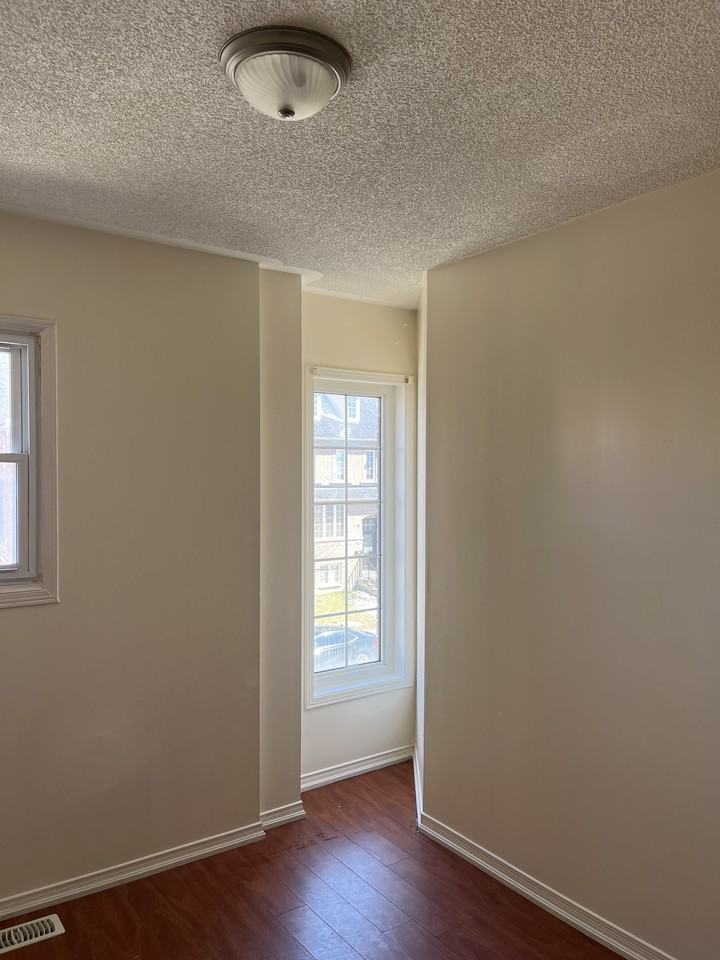 80 Leitch Avenue - Photo 7 of 16