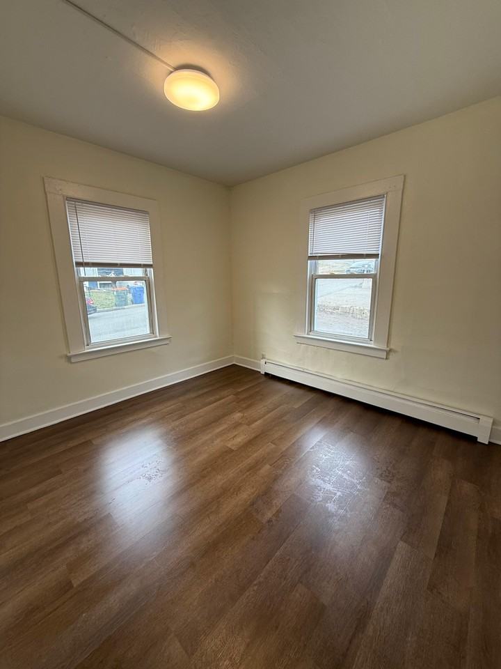 27 Botsford St #1 - Photo 4 of 15