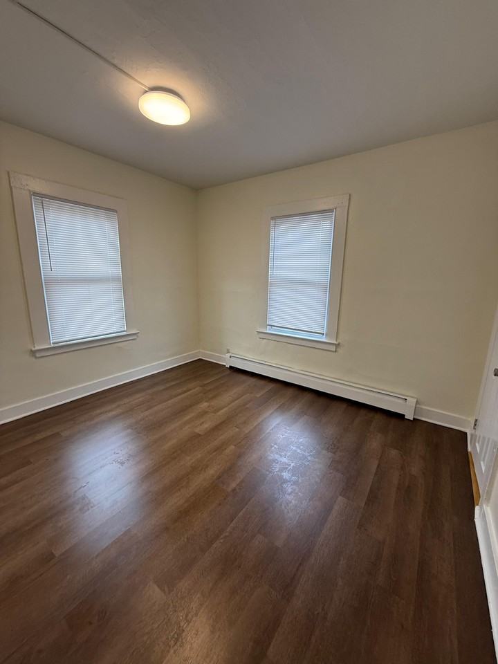 27 Botsford St #1 - Photo 5 of 15