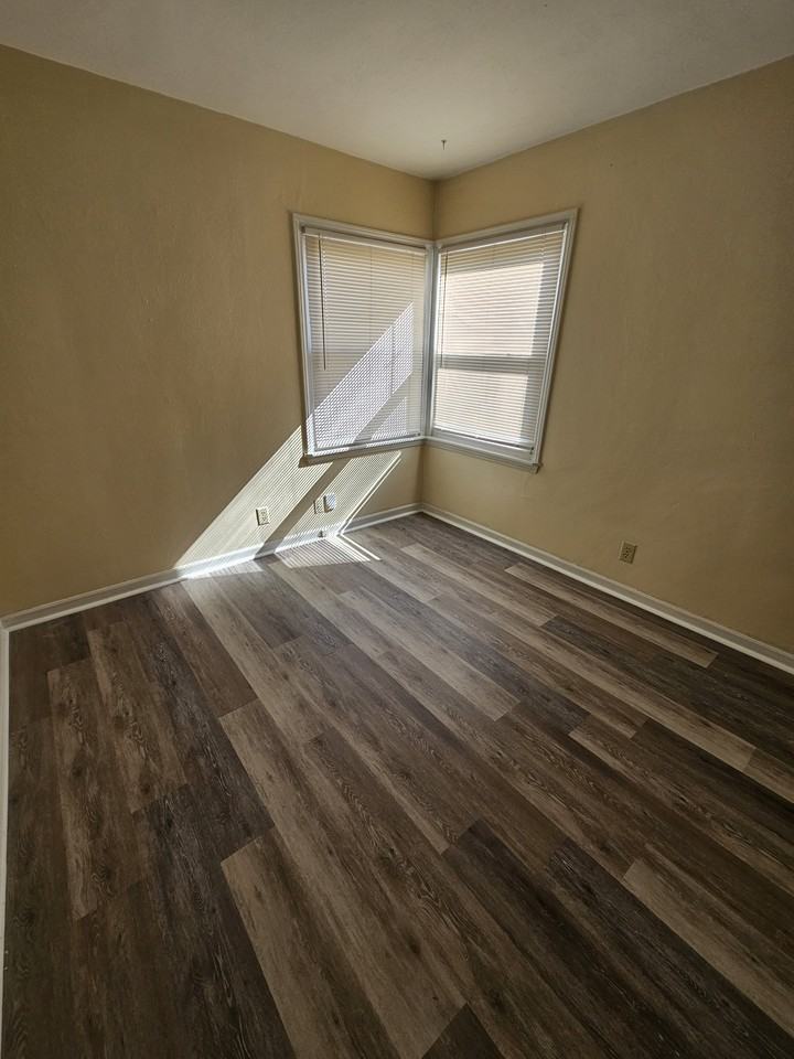 1529 Myrtle Ave #1 - Photo 6 of 11