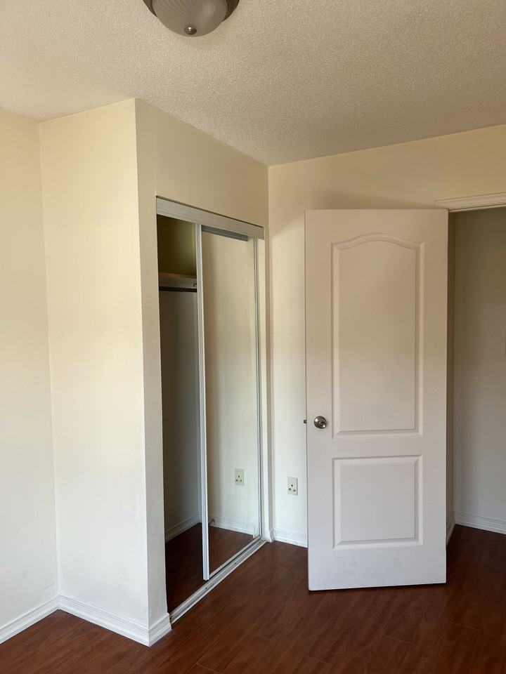 The Pond Rd & Leitch Ave #5 - Photo 4 of 13