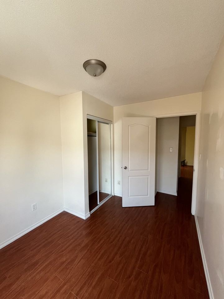 The Pond Rd & Leitch Ave #5 - Photo 6 of 13