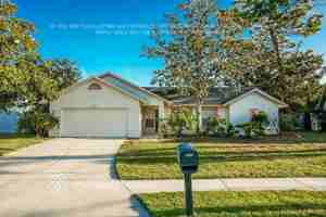 featured image of 7115 Queen Palm Cir