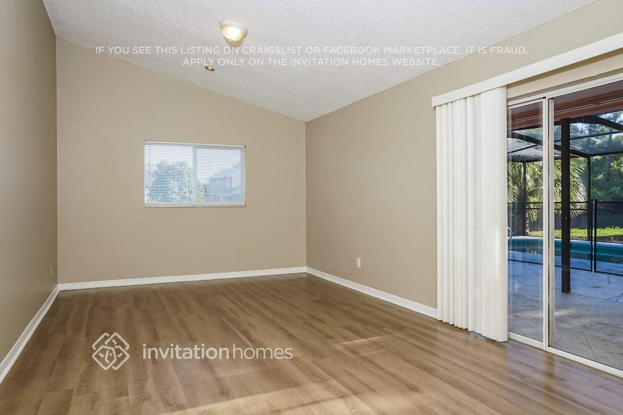 7115 Queen Palm Cir - Photo 3 of 17