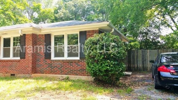 2620 Wiggins St - Photo 2 of 12
