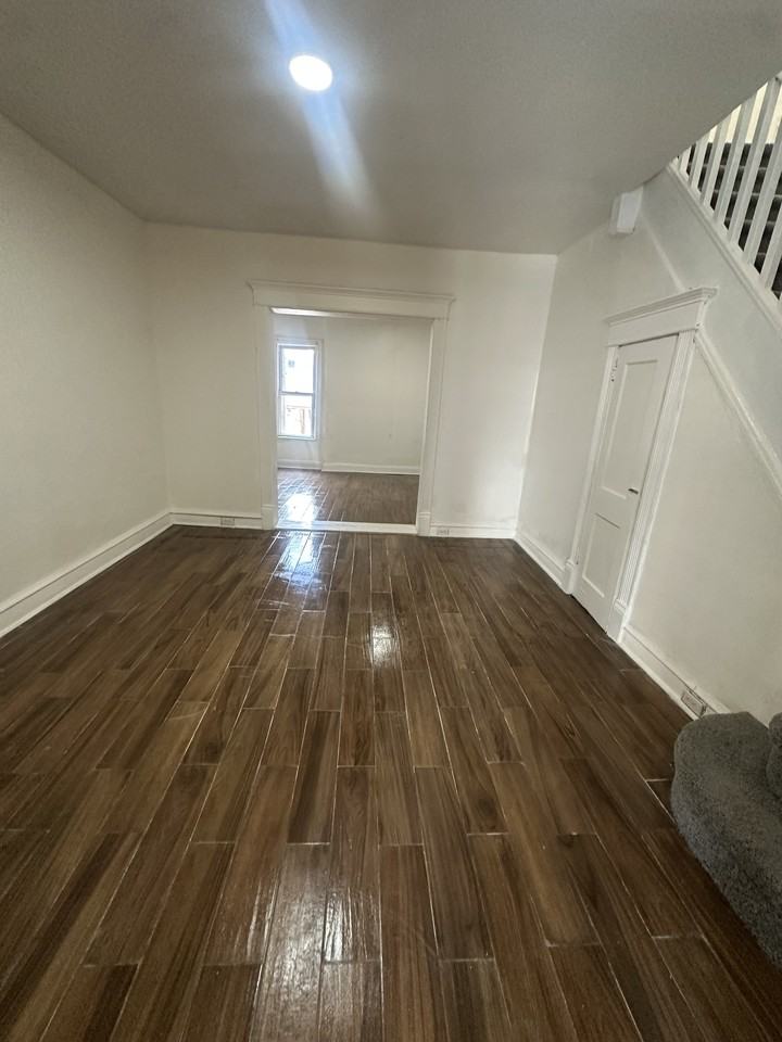 3219 N 29th St #1 - Photo 5 of 19