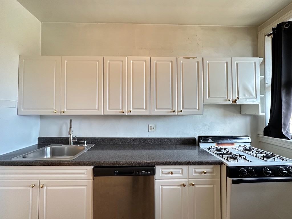 943 Judson Ave #2 - Photo 3 of 21