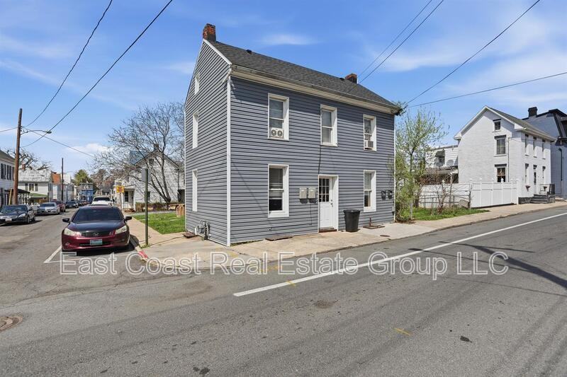 327 N Mulberry St - Photo 3 of 17