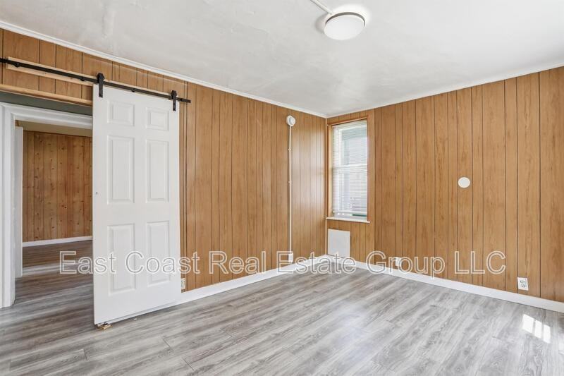 327 N Mulberry St - Photo 6 of 17