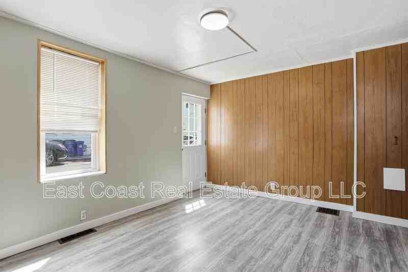 327 N Mulberry St - Photo 7 of 17