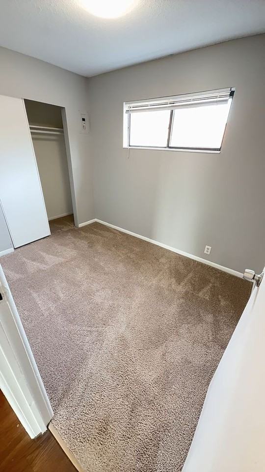 Crimson Apartments - Photo 7 of 12