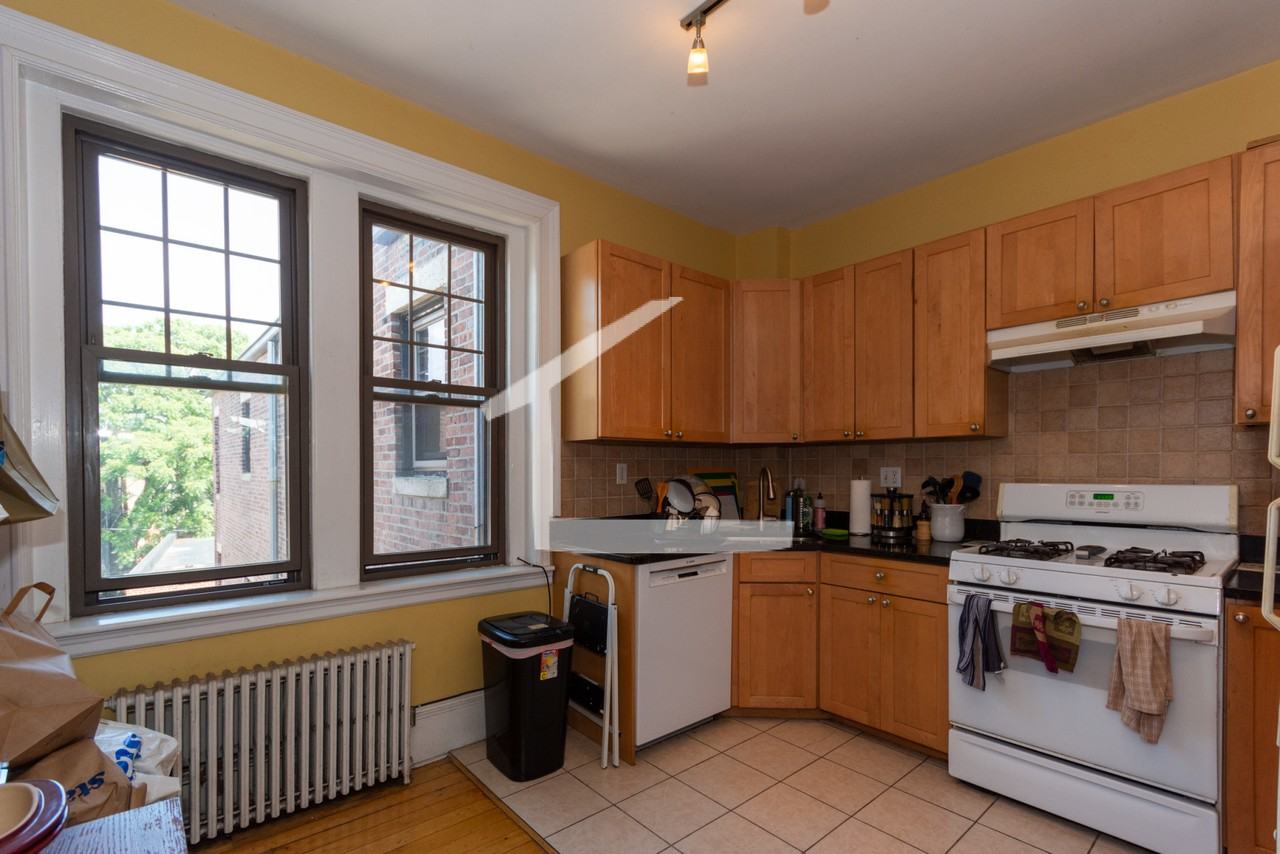 1169 Commonwealth Ave #3 - Photo 3 of 13
