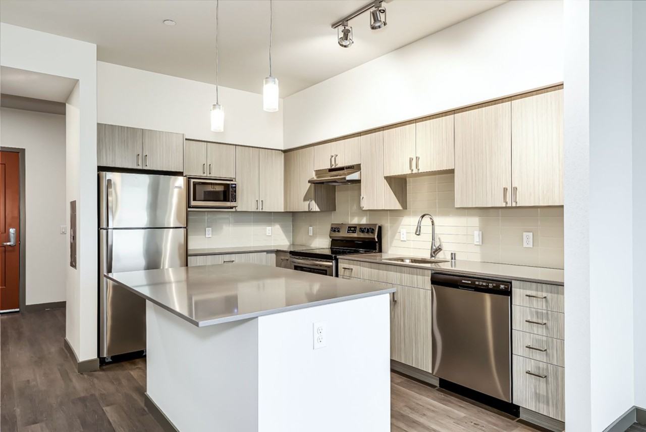 16224, Meadow Road - Photo 4 of 10