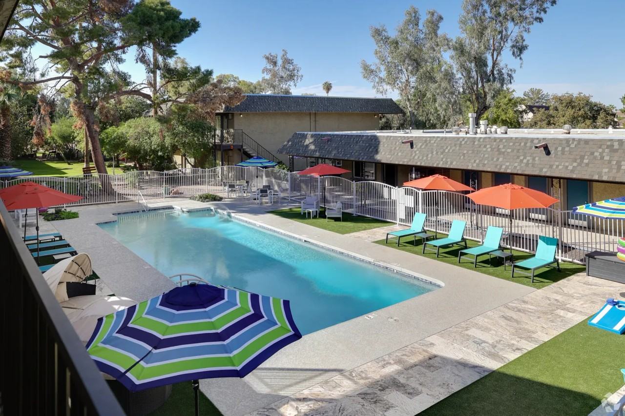 San Jose Manor - Photo 6 of 14