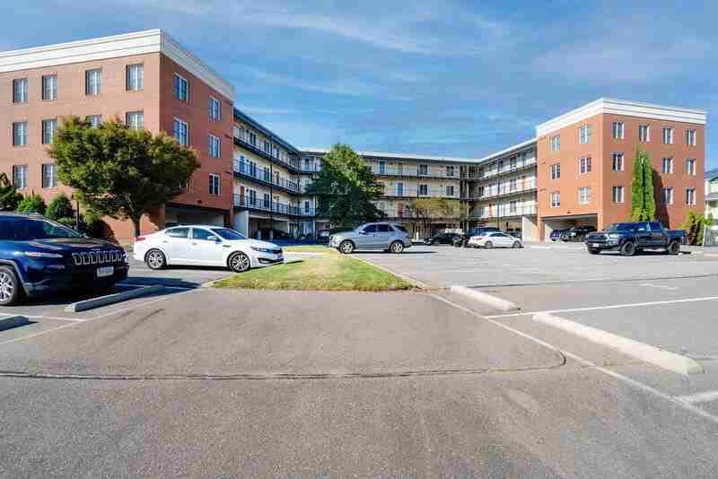 2951 Baltic Ave - Photo 2 of 28