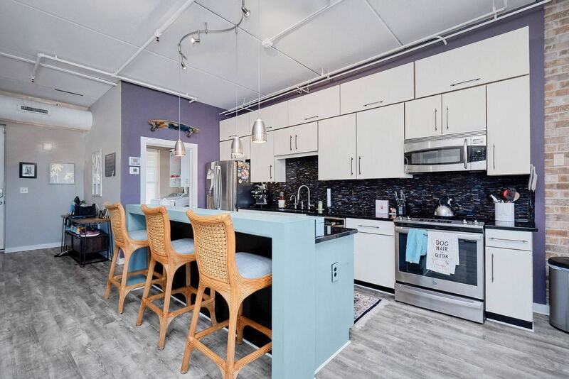 2951 Baltic Ave - Photo 4 of 28