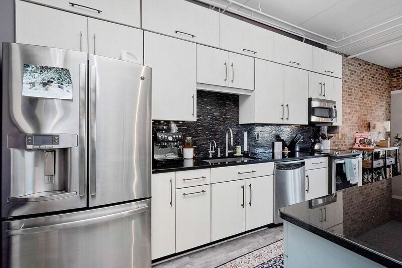 2951 Baltic Ave - Photo 6 of 28