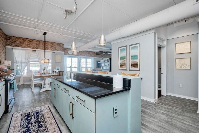 2951 Baltic Ave - Photo 7 of 28