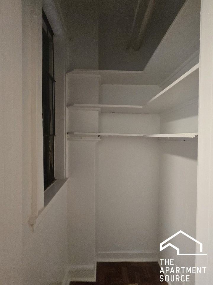 1806 W Farwell Ave #3B - Photo 4 of 8