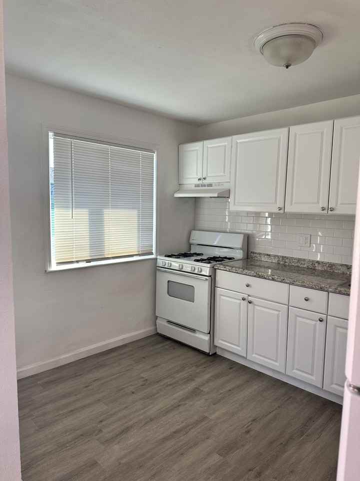 1722 Linda Avenue - Photo 2 of 21