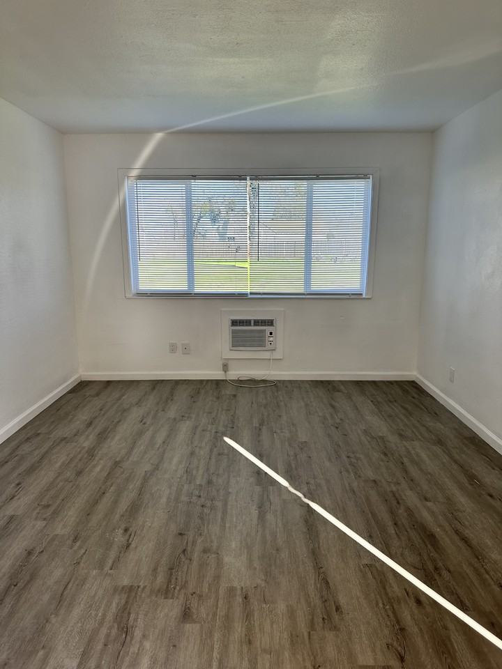 1722 Linda Avenue - Photo 4 of 21