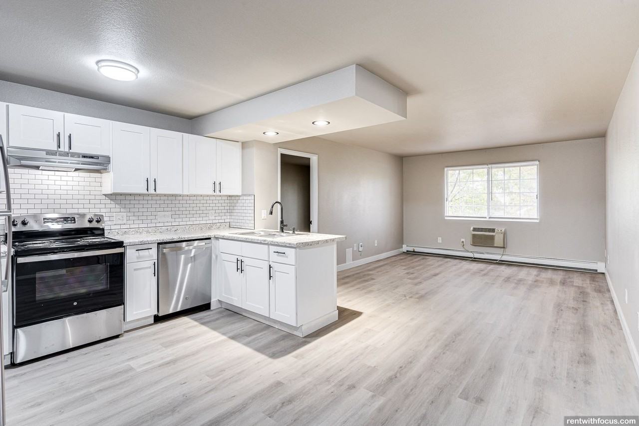 Nova Suites - Photo 2 of 42